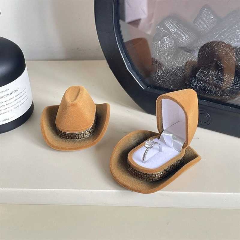 Cowboy Hat Bead Box Velvet Ring Box Fun Organizer Jewelry Rack Valentines Day Surprise Recommended Gift Box W241019