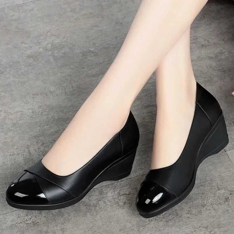 Womens fashionable lightweight wedge high heels comfortable spring and summer shoes womens casual sweet home black leather pump E1419 Y241019