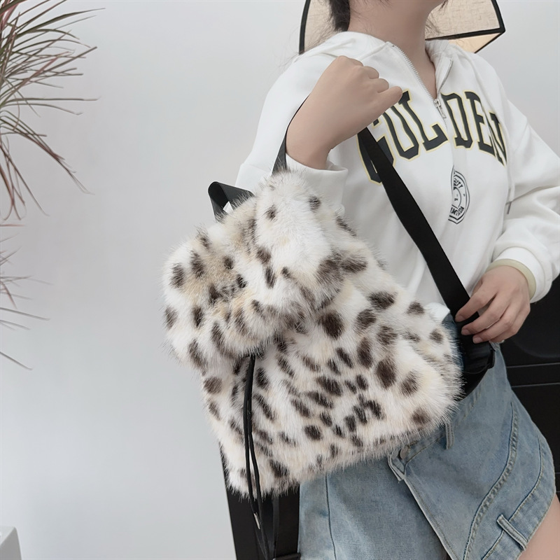 Y2K bags Hot Pink Color Mini Backpack Retro Fuzzy Purse Plush Kawaii Drawstring Bag for Women Girls