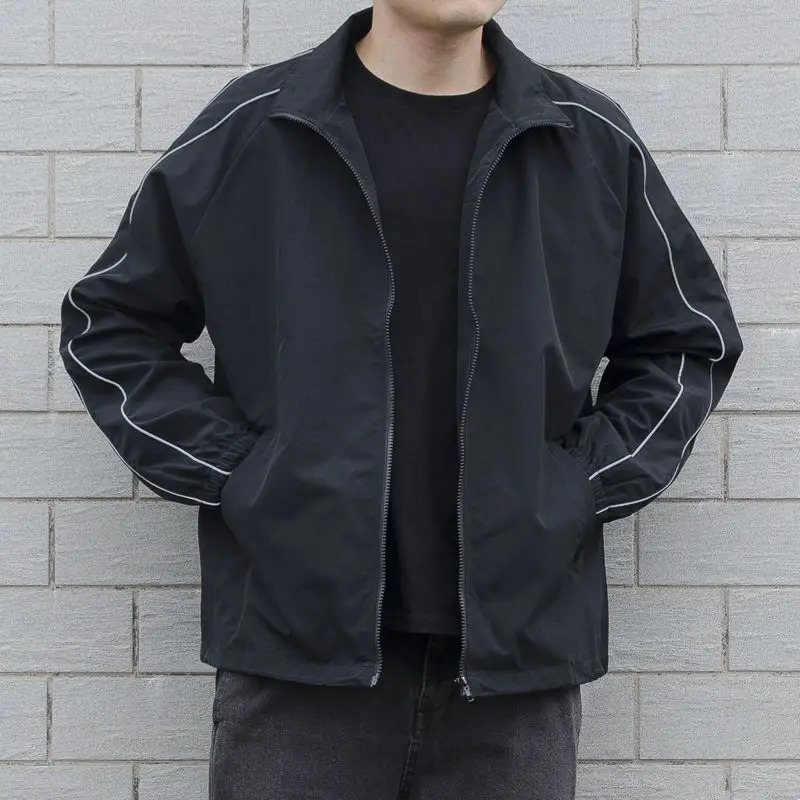 Mens autumn pocket casual splicing work loose windproof strip zipper holder collar waterproof outdoor sports bomber jacket 241007