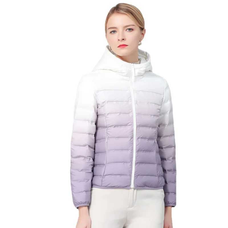 Winter Down Jackets Women 2022 90% Ultra Light Portabl White Duck Down Ladies Gradient Thin Hooded Coat Parkas Female OutwearX241019