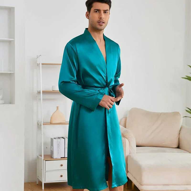 2PCS Pajamas Suit Mens Soft Kimono Bathrobe Gown Lounge Wear Robe Shorts Loose Casual Home Clothes Simple Satin Silk SleepwearXJ241018
