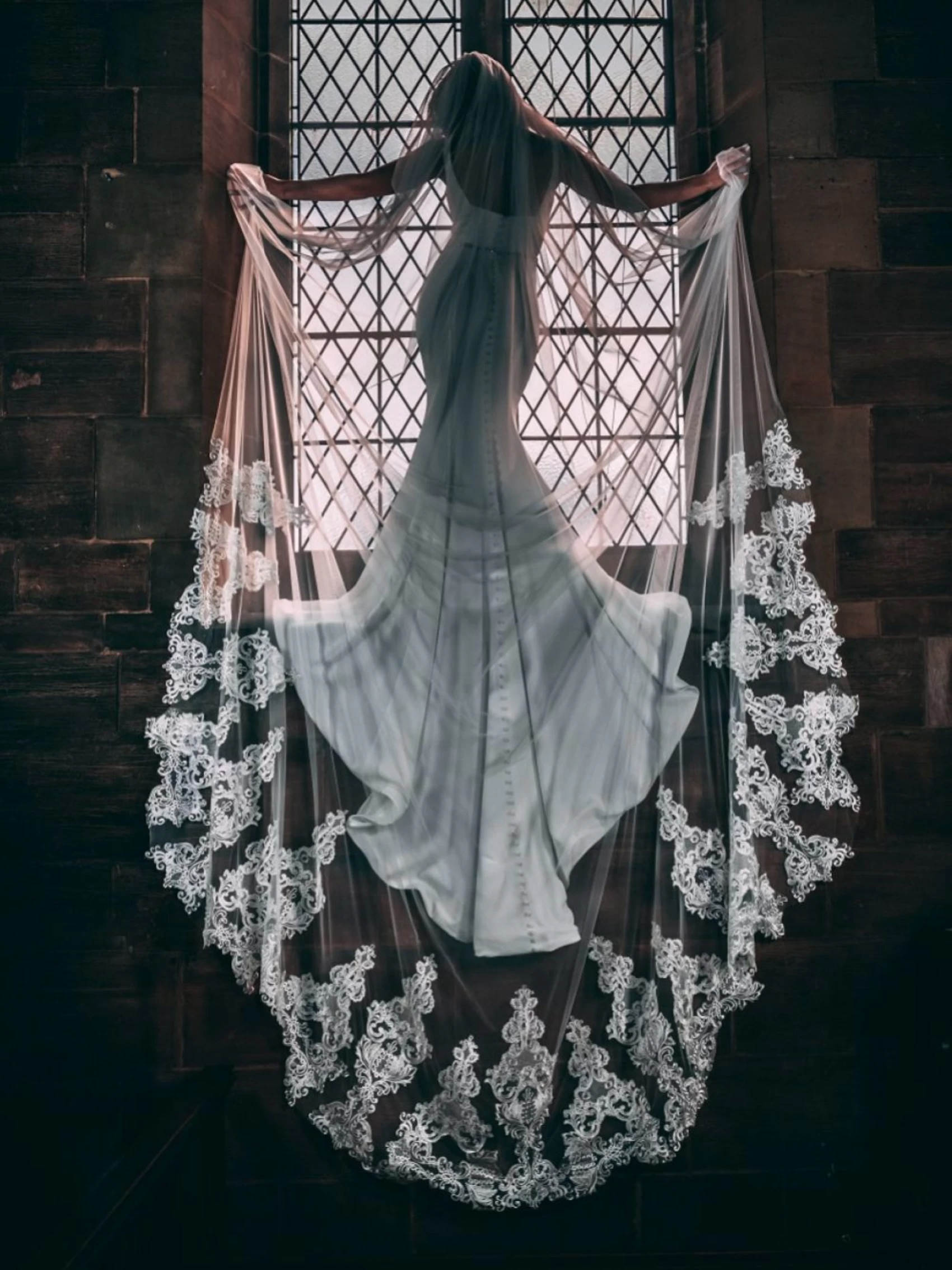 Luxury Wedding Veils High Quality Appliques One Layer Cathedral Length Bride Veil Applique Edge Custom Made Bridal Accessories