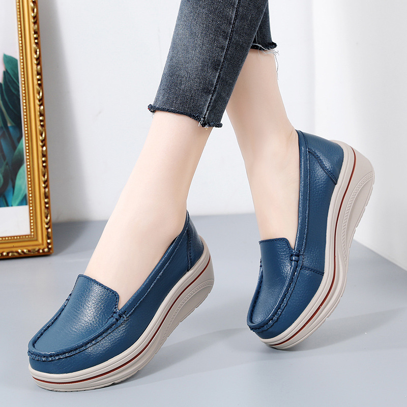 Large size 4-color sponge cake women's shoes 35-42, thick soled rocking shoes with 5cm sloping heel, fashionable cowhide women's shoes