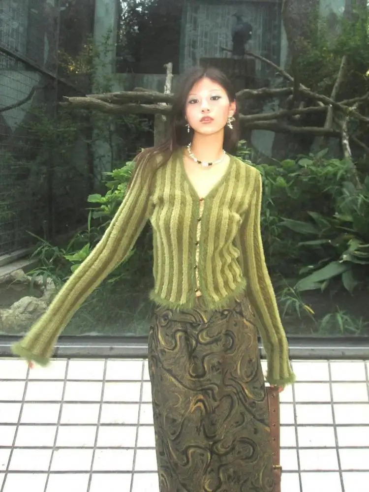 Tonngirls Green Vertical Striped Knitted Cardigan Women Slim V-neck Long Sleeve Y2k Vintage Cardigan Sweater Fariycore Top 2000s 241010