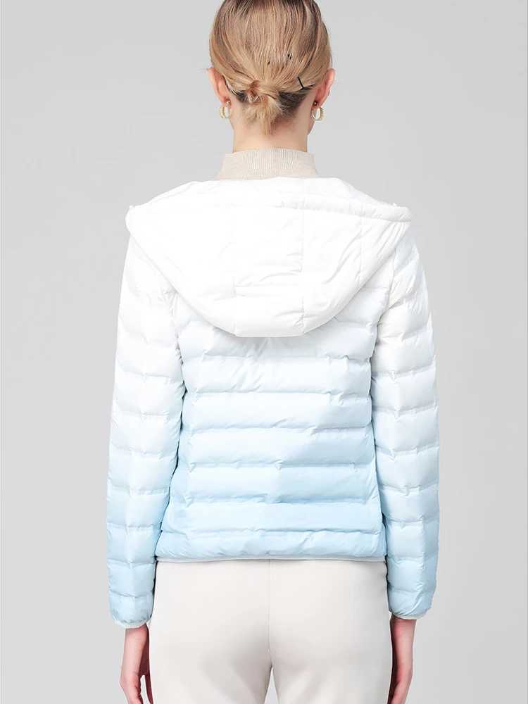 Winter Down Jackets Women 2022 90% Ultra Light Portabl White Duck Down Ladies Gradient Thin Hooded Coat Parkas Female OutwearX241019