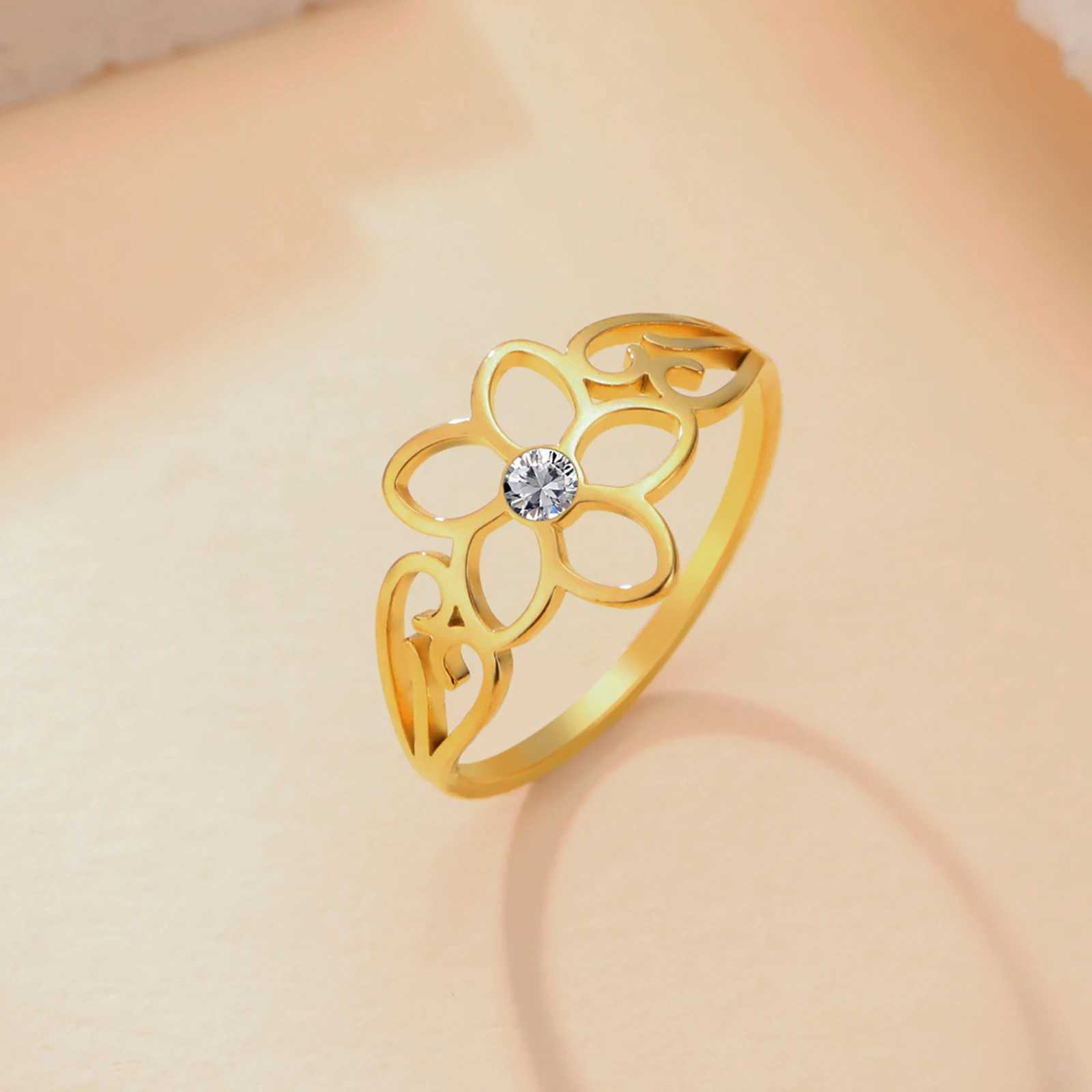Skyrim stainless steel flower wreath with transparent zircon womens ring wedding ring Bohemian jewelry anniversary gift wholesale Y241019