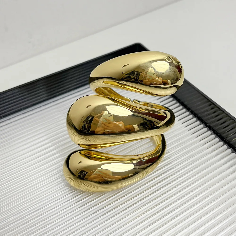 HUANZHI Retro Geometric Smooth Spiral Water Drop Opening Bracelet Metal Heavy duty Cuff Bracelet Womens Jewelry 2024 Edition 241018