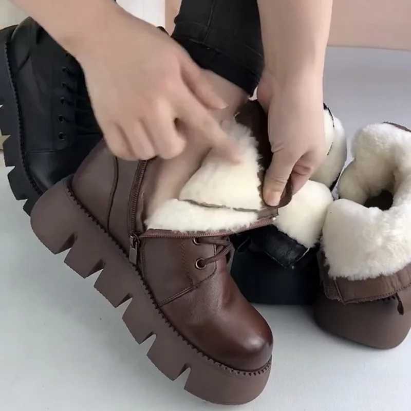 Womens Snow Boots 2024 Winter New Platform Cotton Shoes Retro Black/Brown Round Lace Zipper Modern Motorcycle Boots Y241019