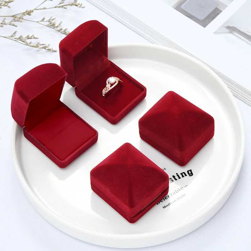 New hollow red velvet ring box for couples double ring bearing box for wedding engagement gifts collectibles jewelry organizers packaging box W241019