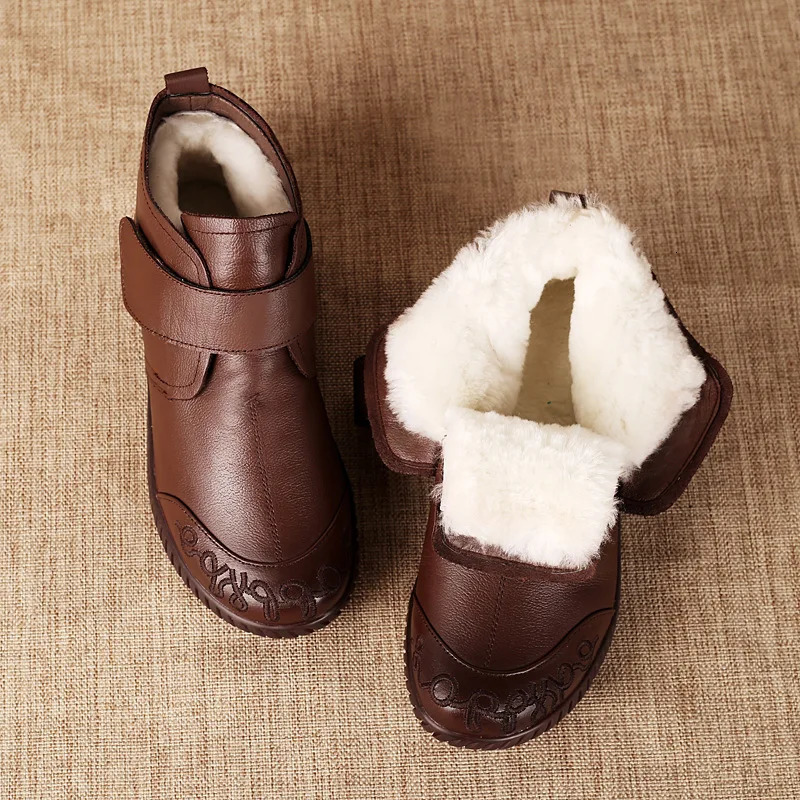 2024 Womens Leather Ankle Fur Boots Thick soled Plush Shoes Womens Winter Warm Fur Boots Womens Fashion Shoes 241018