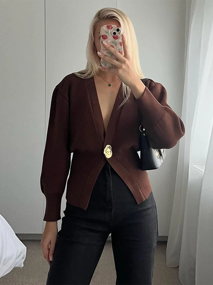 Elegant brown metal button knitted open top womens fashionable V-neck long sleeved loose jacket autumn womens high street clothing 241019