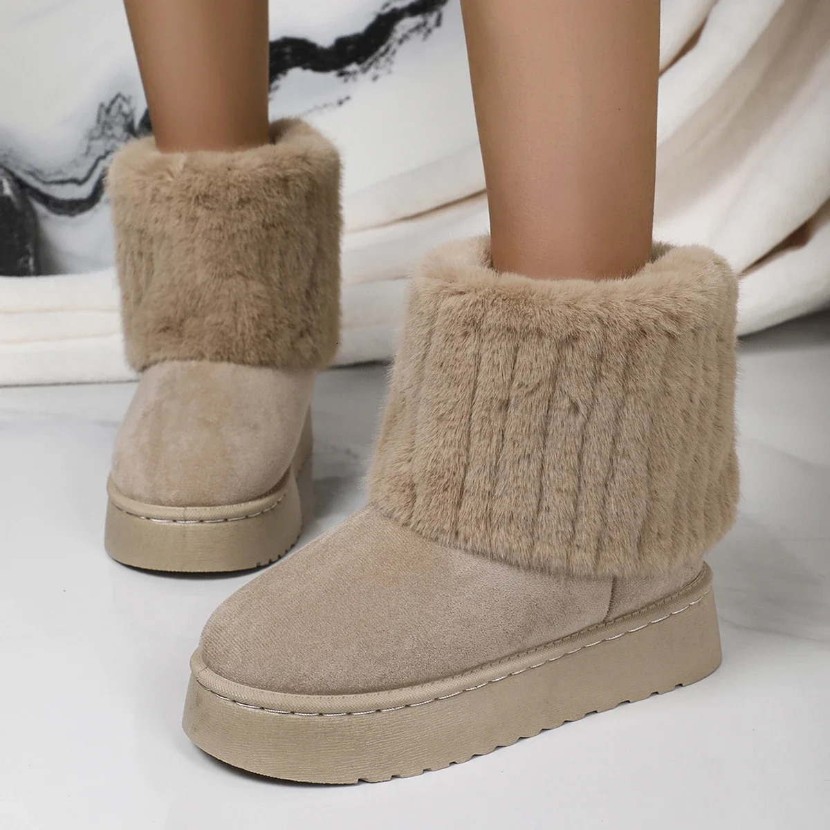 Fashionable womens round toe warm thick plush winter beige small leg boots with thick sole casual non slip womens snow boots 241018