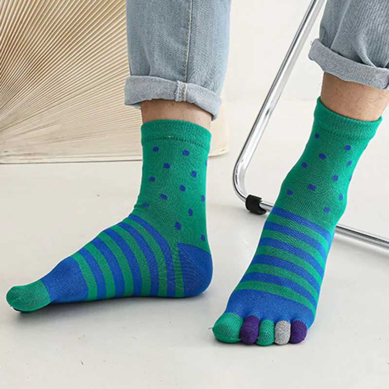 5 Pairs Colorful Toe Socks Large Mans Autumn Winter Thick Cotton Bright Color Fashion Striped Happy Socks Five Fingers EU45 46XJ241019