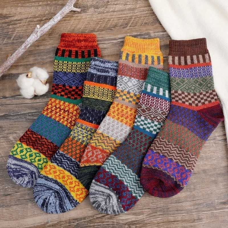 Autumn and Winter Middle Tube Socks Women Men Retro Trendy Ethnic Print Socks Anti Slip Breathable Unisex Cotton Warm SocksXJ241019