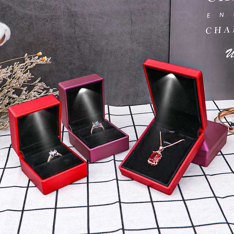 High end luxury heart-shaped LED wedding ring box with display screen storage jewelry decoration box ring pendant bag birthday W241019