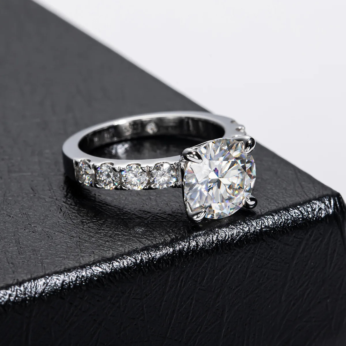 HTOTOH 3.5- Diamond Engagement Ring S925 Silver Round Wedding Ring Exquisite Jewelry 241007
