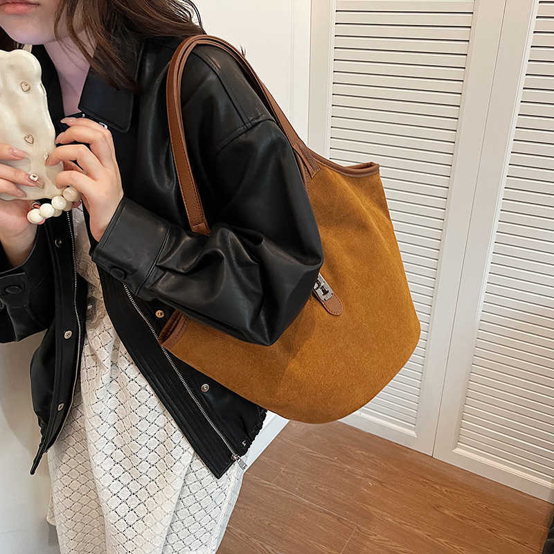 CMM Handbag Womens High End Armpit Bag New Suede Vegetable Basket Bag Large Capacity Shoulder Bag