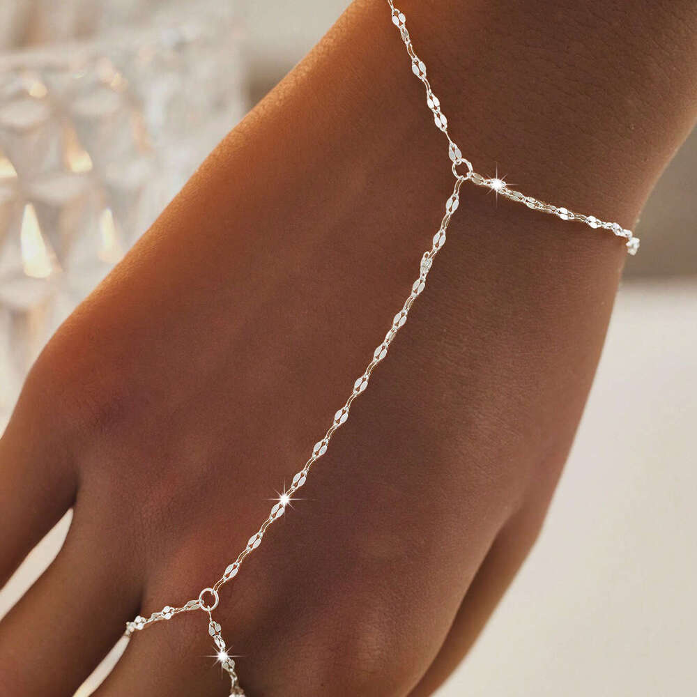 New Ring Finger Bracelet Women's Summer Exquisite Jewelry Lip Chain Party presents Christmas