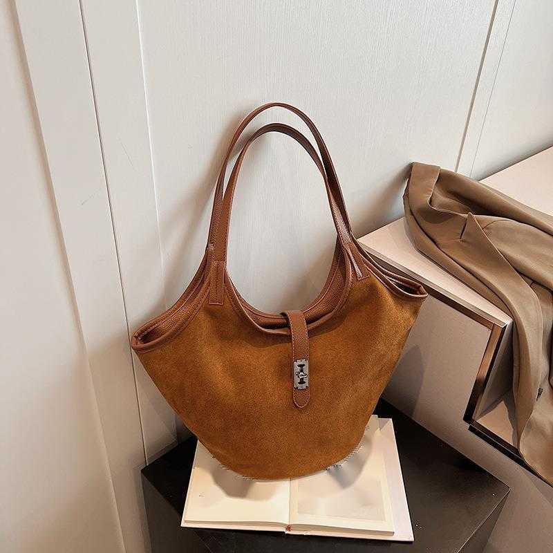 CMM Handbag Womens High End Armpit Bag New Suede Vegetable Basket Bag Large Capacity Shoulder Bag