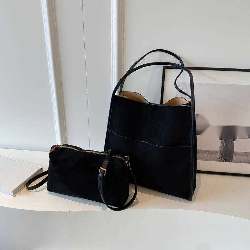 CMM Autumn and Winter Large Capacity Suede Bread Bag for Women New Casual and Stylish Versatile Shoulder Bag Commuting Tote Bag