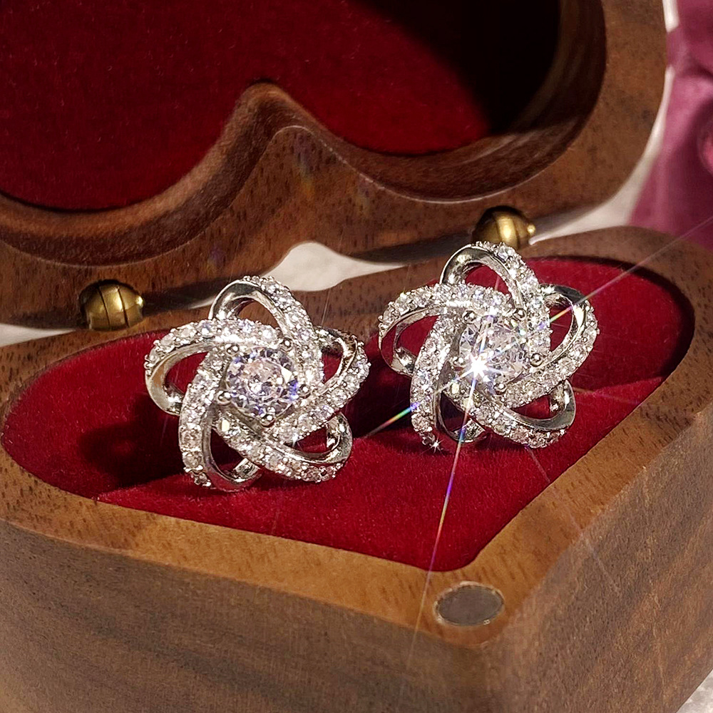 Classic Cross Pentagram Diamond Earrings Women's 925 Sterling Silver Flower Hollow Wrap Crystal Stud Designer White Gold Stud Earrings Wedding Je