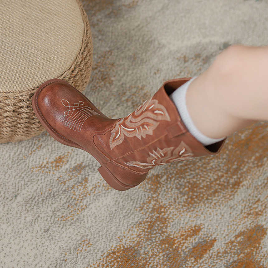 Fashion Boots New Western Cowboy Boots Embroidered Knight Boots Mid Leg Martin Boots Chelsea Boots Height Long Leg WoMens Boots 241008