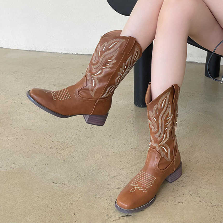 Fashion Boots Thick Heel Versatile Western Cowboy Boots V-mouth Embroidery Sleeve Boots Middle Tube Square Head Martin Boots 241008