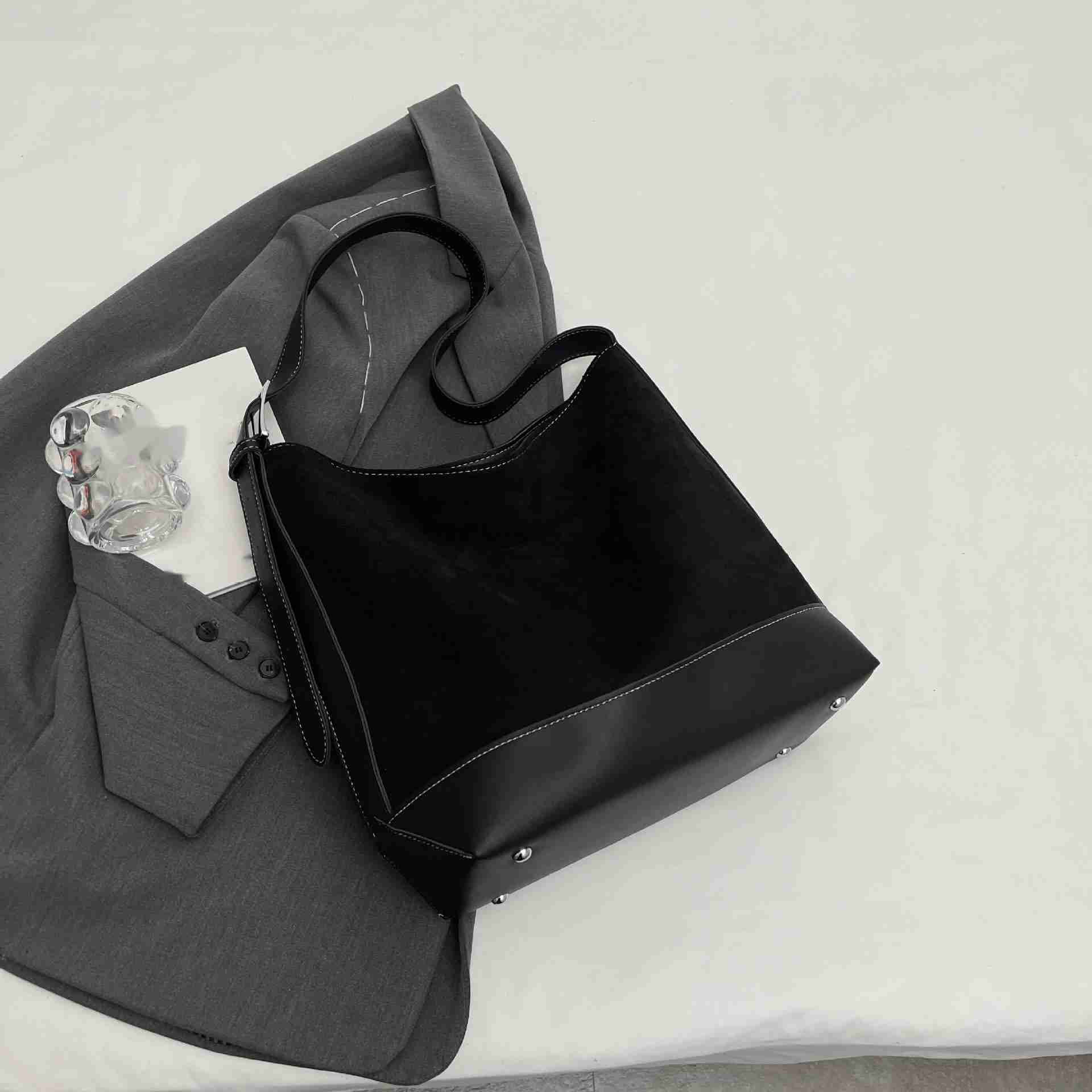 CMM Advanced Suede Bag for Women New Fashion Texture Shoulder Bag Large Capacity Crossbody Bucket Bag