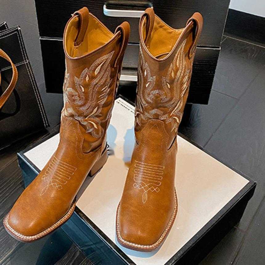 Fashion Boots Thick Heel Versatile Western Cowboy Boots V-mouth Embroidery Sleeve Boots Middle Tube Square Head Martin Boots 241008