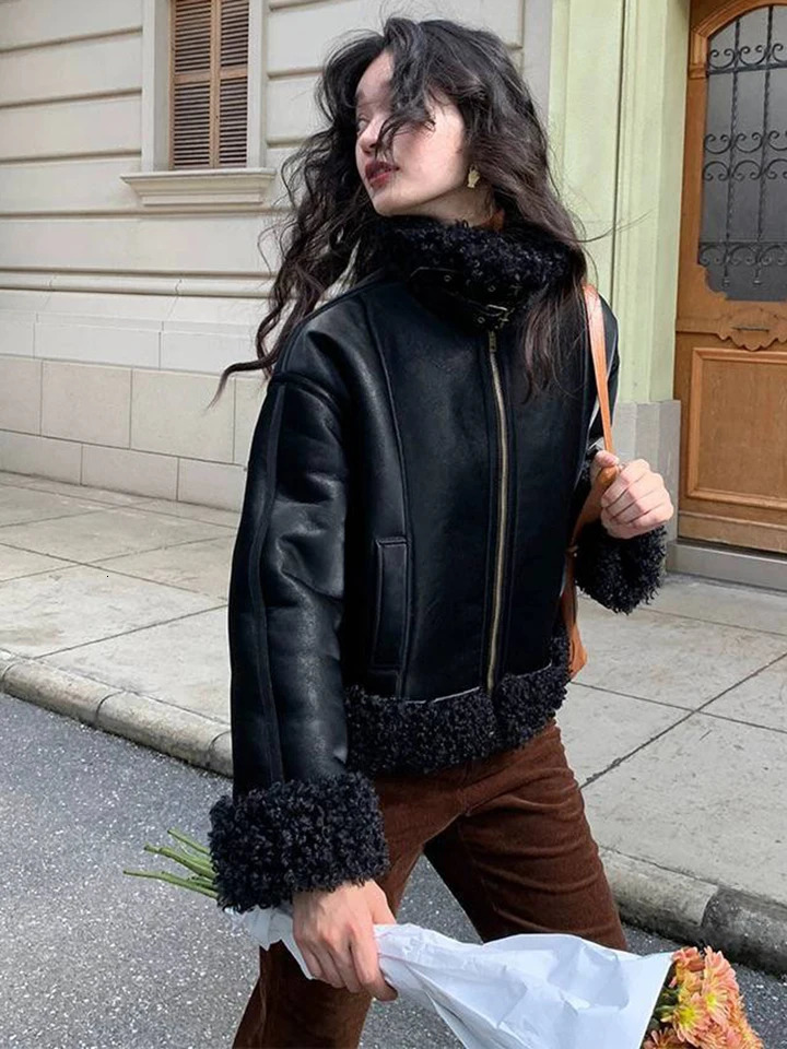 Winter sheepskin coat synthetic fur suede leather womens warm sheepskin coat zipper motorcycle long sleeved short sleeved casual coat 241007