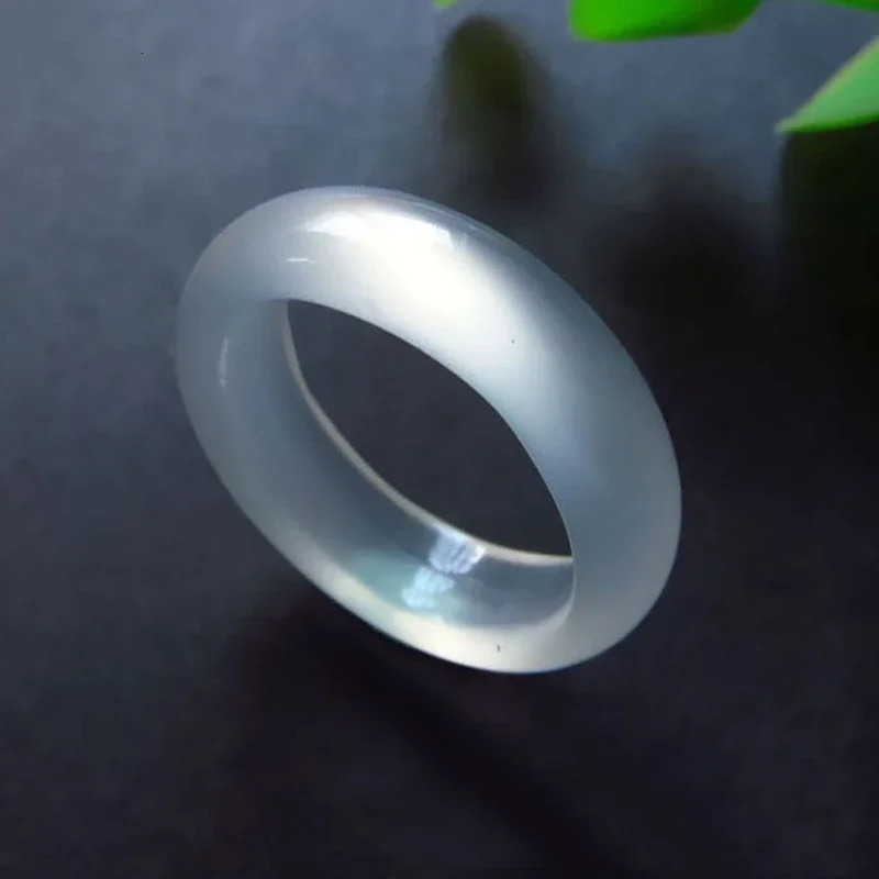 Natural Chalcedony Handcarved Jade Ring Fashion Jewelry Gift Rings Various Colors Lovers Gemstones Accessories Wholesale 241010