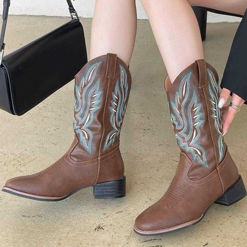 Fashion Boots Thick Heel Versatile Western Cowboy Boots V-mouth Embroidery Sleeve Boots Middle Tube Square Head Martin Boots 241008