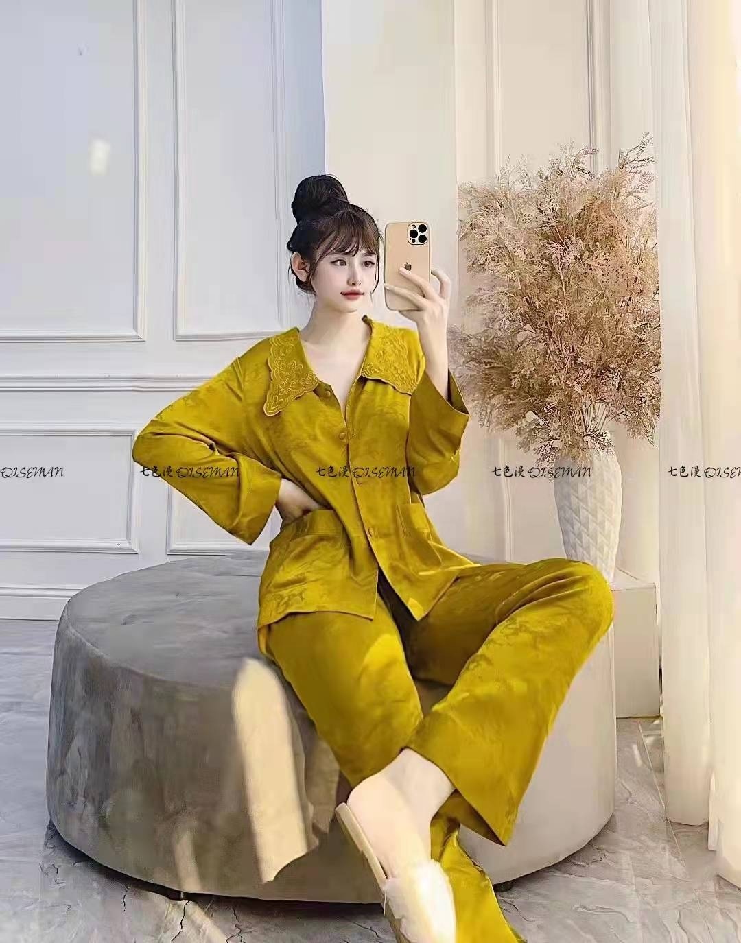 2024 Designer's New Silk Satin Pamas Women's SOLID-RAL Long Sleeved Pamas Pajamas
