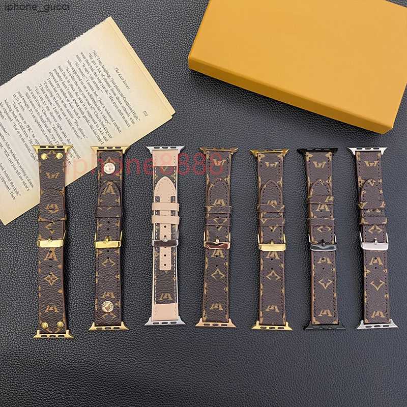 Luxury Designer Watchbands Strap For Apple Watch Band 44 42 45 38 40 41 49 mm iwatch 8 7 6 5 4 3 2 Bands For Man And Woman Genuine Leather flower Letter Print Straps 2024