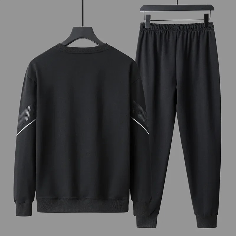 Spring Autumn Mens Casual Sports Suit Round Neck Sweatshirt Long Sleeves Pants One Whole Set Clothing Fashion 241017
