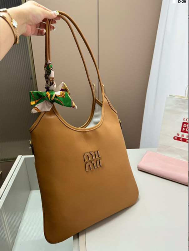Designer luxury handbag ultra large capacity Designer bag Shoulder bag the tote bag fashion shopping bag axillary bag Crossbody bag Totes