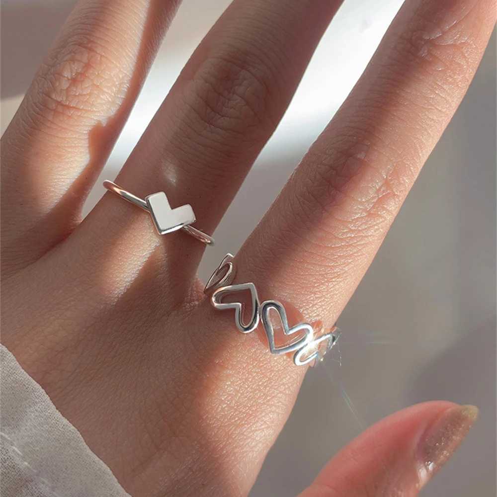 Crystal ring female romantic love heart snake shaped ring glowing girl finger ring Y2K fashion jewelry gift decoration Y241019