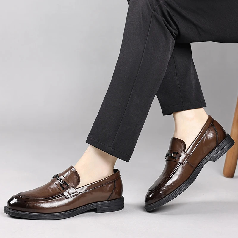 Handmade mens comfortable Loafers leather fashionable wedding shoes mens sliding walking shoes mens fully matched apartment 241019