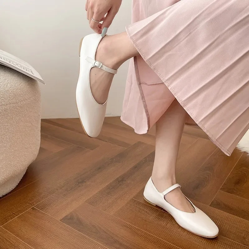 Summer Womens Flat Shoes Fashion Shallow Womens Casual Soft Mary Shoes Outdoor Dresses Flat Shoes Ballet Shoes 241019