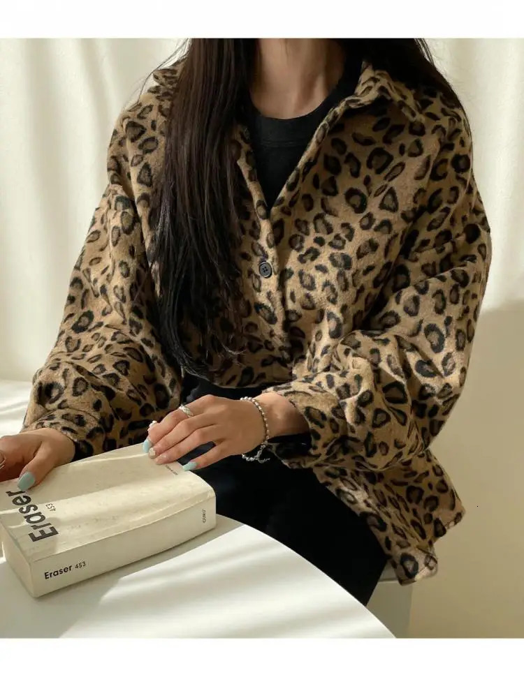 Autumn and winter womens brown leopard print jacket retro casual wool coat Korean single chest warm thick coat Harajuku 241019