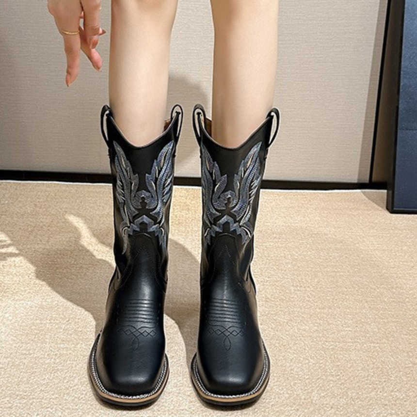 Fashion Boots New Coarse Heel Western Cowboy Boots V-neck Martin Boots Embroidered Sleeve Knight Boots Mid Square Head Ankle Boots 241008