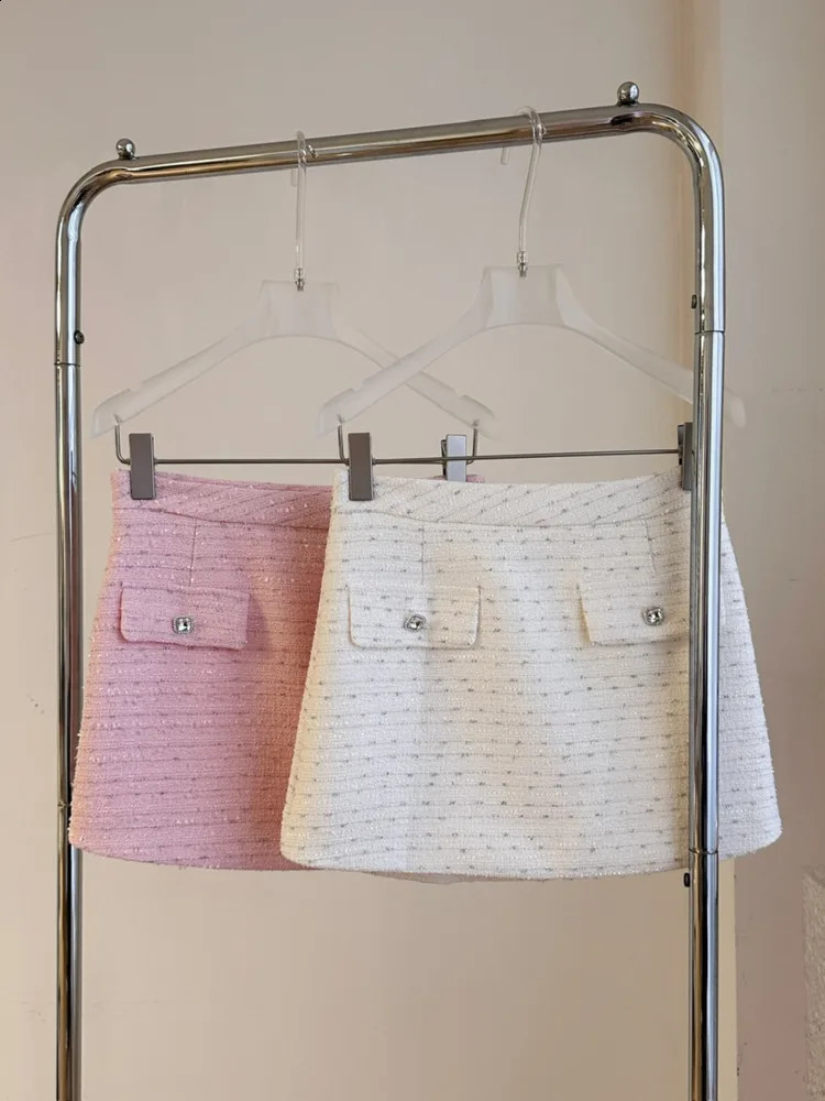 High quality French fashion coarse woolen two-piece set womens topmini skirt set womens Y2K Korean elegant sweet 2-piece set 241019