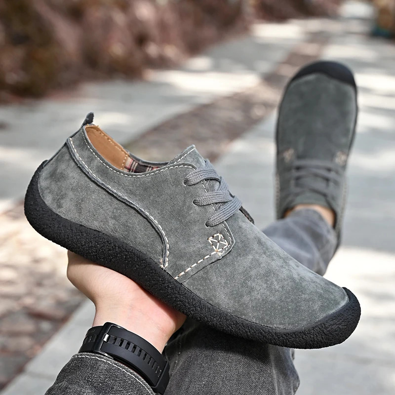 Mens casual shoes sports shoes fashionable suede leather shoes comfortable flat bottomed driving shoes Zapatos De Hombre large mens shoes 241019