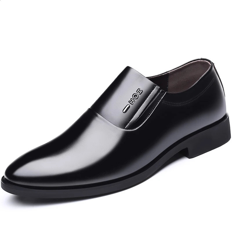 Slip on Man Shoes for Wedding Party Office casual business mens shoes plus size summer breathable vent leather shoes 241019