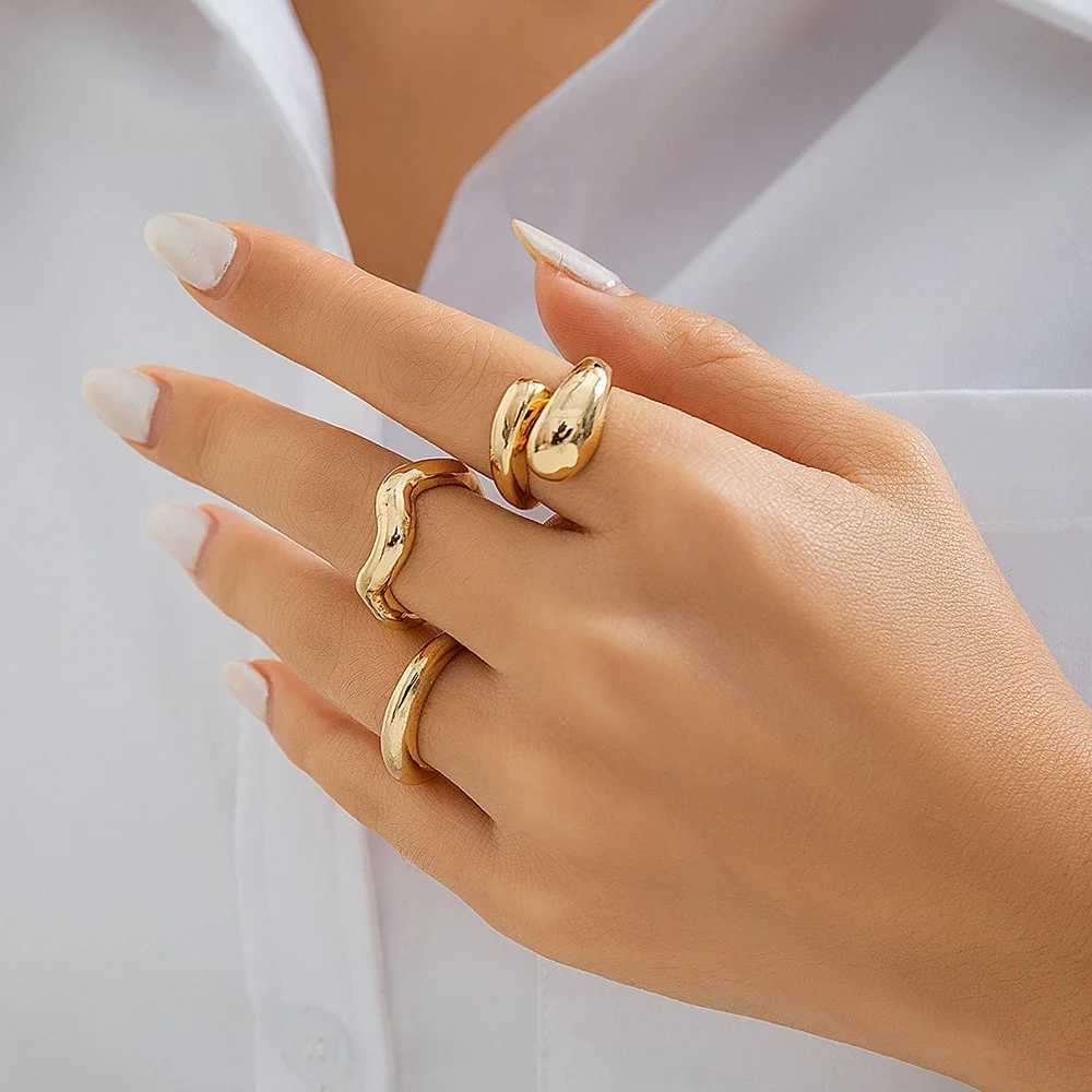 1/3/4 pieces of vintage gold snake shaped rings suitable for womens 2024 fashion Gothic geometric adjustable open finger rings wedding jewelry gifts Y