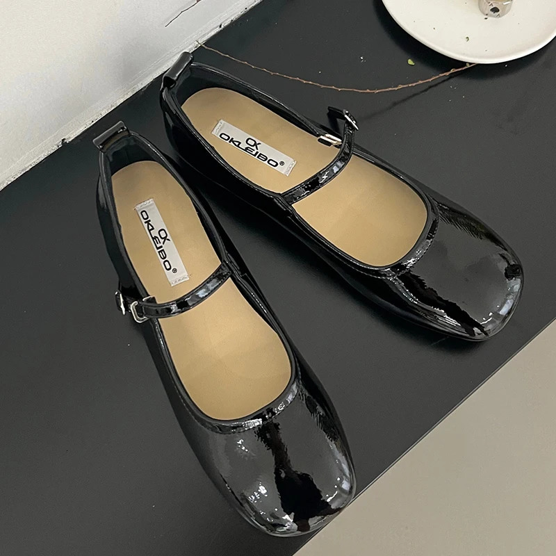 Mary Janes Womens Apartment Red Shoes Fashion Round Toes Light Womens Dance Lolita Shoes Womens Buckle Lace 241019
