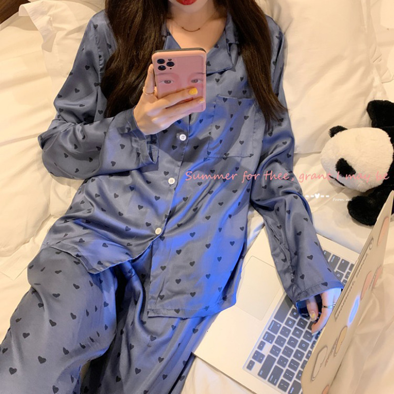 2025 New designer women s sweet love long sleeved women s ice silk trend Pamas home clothes