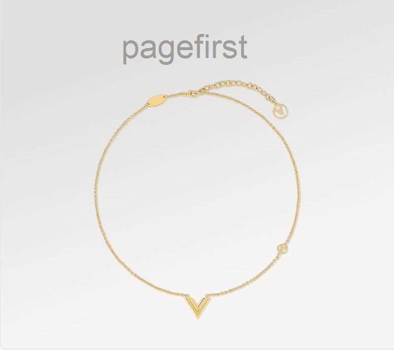 Designer Brand V Letter Pendant Necklace Design For Women Silver Gold Necklaces Vintage Design Gift Long Chain Love Couple Family Jewelry Necklace Celtic Style Lett