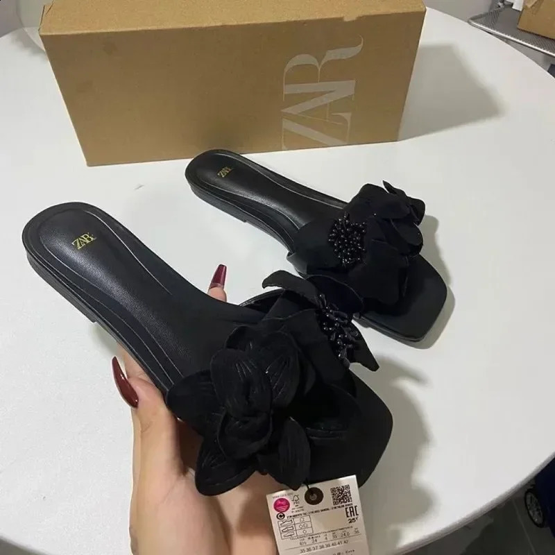 Summer Large Size Womens Slippers Korean Fashion Wear Outside Slides Elegant Flowers Ladies Flat Slippers slippers women 241008